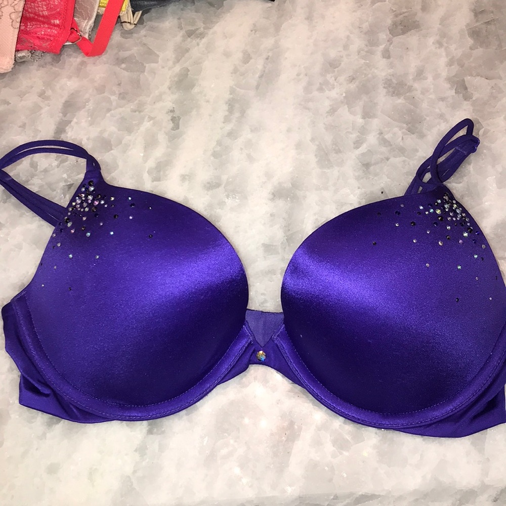 Victoria secret very sexy bling push up bra